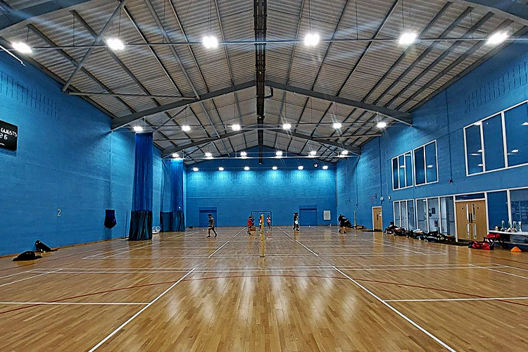 کابل کشی روشنایی مجموعه‌های ورزشی