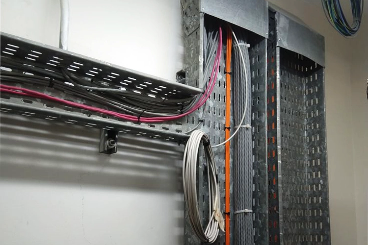 کابل کشی و سینی کشی برق سوله‌ها